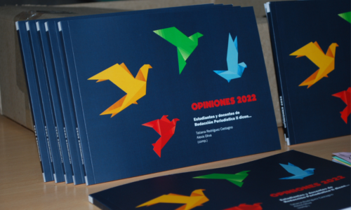 Estudiantes y docentes de la orientación Comunicación Gráfica presentaron el libro Opiniones 2022